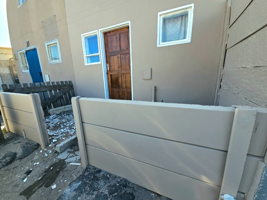 2 Bedroom Property for Sale in Pelican Park Western Cape